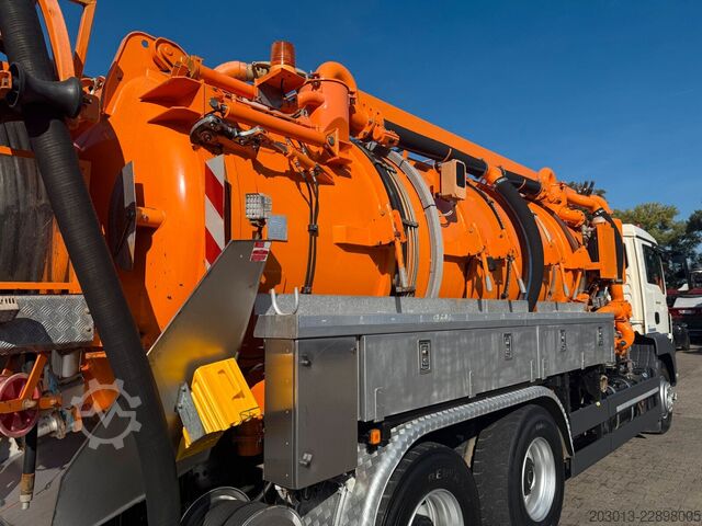 Camión cisterna de vacío MAN TGS 26.400 6x4 BB Kanalreiniger Leistikow 15 m³