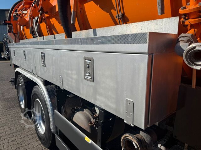 Camión cisterna de vacío MAN TGS 26.400 6x4 BB Kanalreiniger Leistikow 15 m³