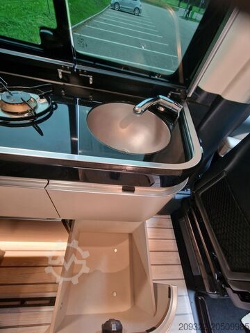 חניך Mercedes Marco Polo 250d | Camper | 2 Posti | Tetto Sollevabile