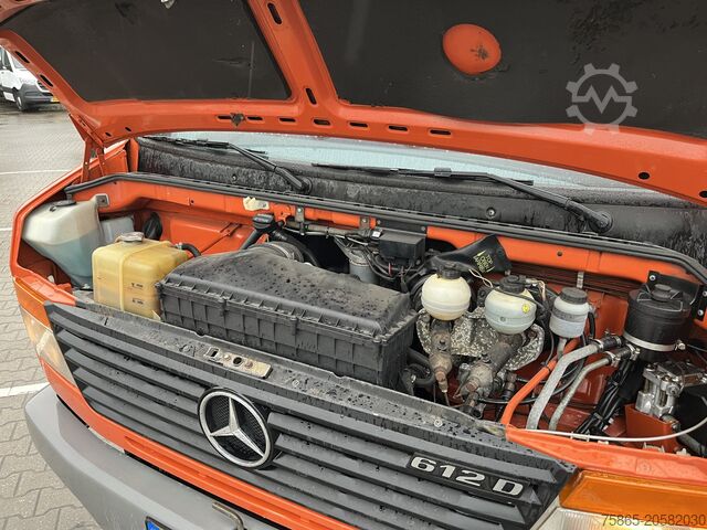 Transporteur de voitures Mercedes-Benz Vario 612 D / Car - Machine Transporter 570 cm ...