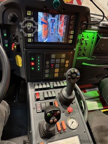 Feuerwehrfahrzeug Rosenbauer Flugfeldlöschfahrzeug Panther 52.1400 ,