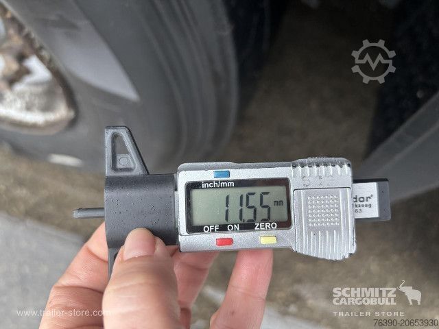 Semirimorchio con telone Schmitz Cargobull Semitrailer Curtainsider Mega