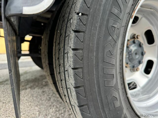 固定式荷台 4x2 Iveco DAILY 35-160