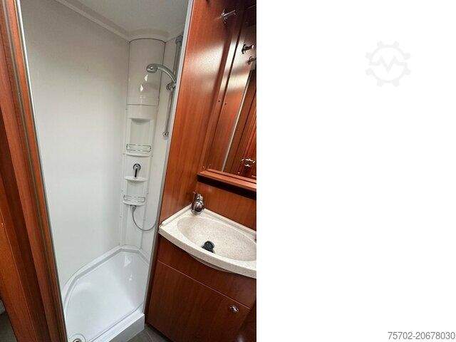 รถบ้านแบบบูรณาการ Concorde Credo I 713 H Wohnmobil