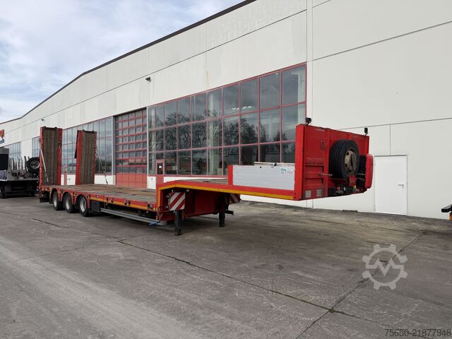 Low loader semitrailer Kässbohrer LB3E  3 Achs Satteltieflader, komplett überfahrbar