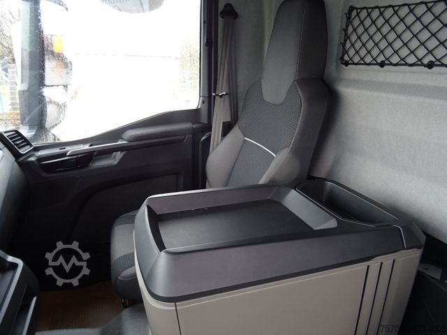 Camião de bebidas MAN 26.320 TGM*8 m Schwenkwand*2,5 to LBW*NLA*Kamera