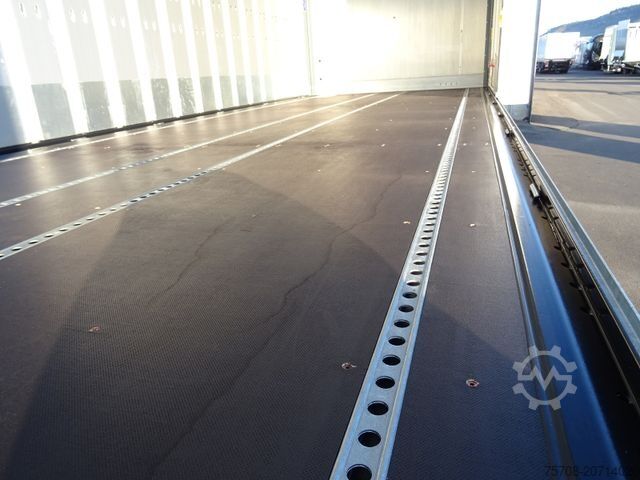 平板卡车带帆布篷布 MAN 26.320 TGM*8m SafeServer*Lift/Lenk*2,5to LBW*NEU