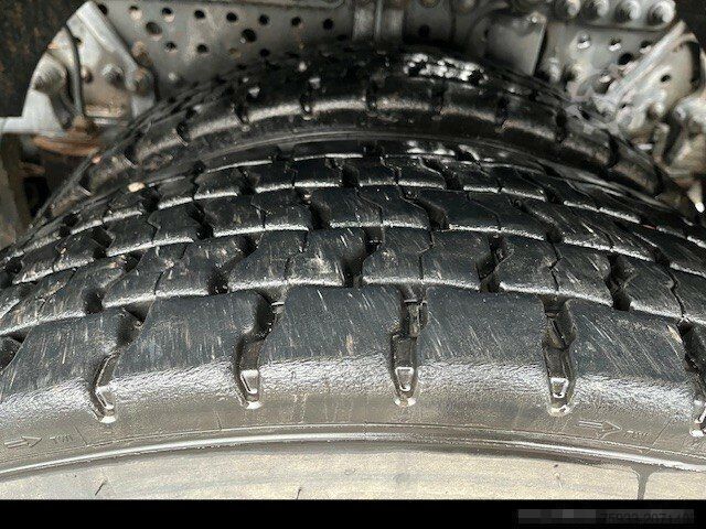 牵引车头 MERCEDES-BENZ Arocs 3345 LS 6x4 Klima+Retarder+Zuggesamt 60to