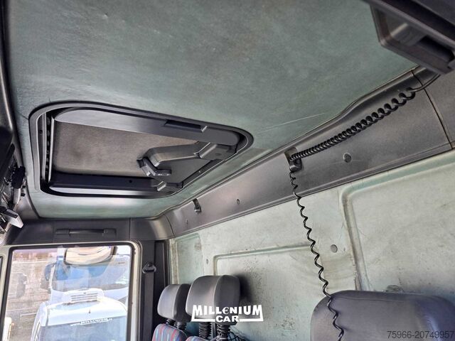 φορτηγό με επίπεδη επιφάνεια και μουσαμά IVECO EUROCARGO 150E24 TECTOR KM 392000 M 9,80