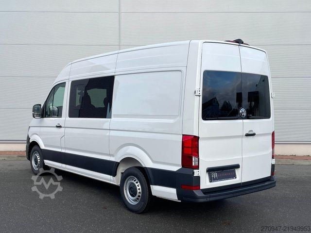 Furgoneta de caja alta VOLKSWAGEN Crafter Kasten 35 L3H3 Autom. NAVI SITZHZ ACC