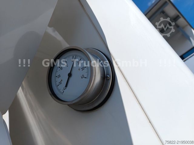 Refrigerator body van MERCEDES-BENZ Sprinter 516 /Frigo Cool Thermo King /load2,4ton