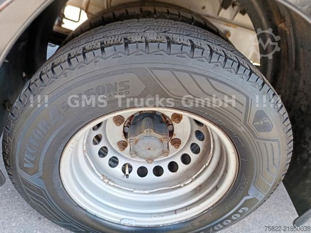 Refrigerator body van MERCEDES-BENZ Sprinter 516 /Frigo Cool Thermo King /load2,4ton