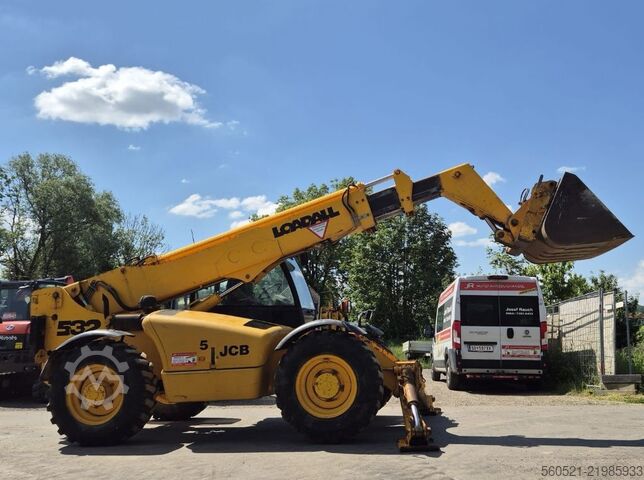 Kruti teleskopski manipulator JCB 532-120 (12m - 3,2 Ton.) mit Schaufel