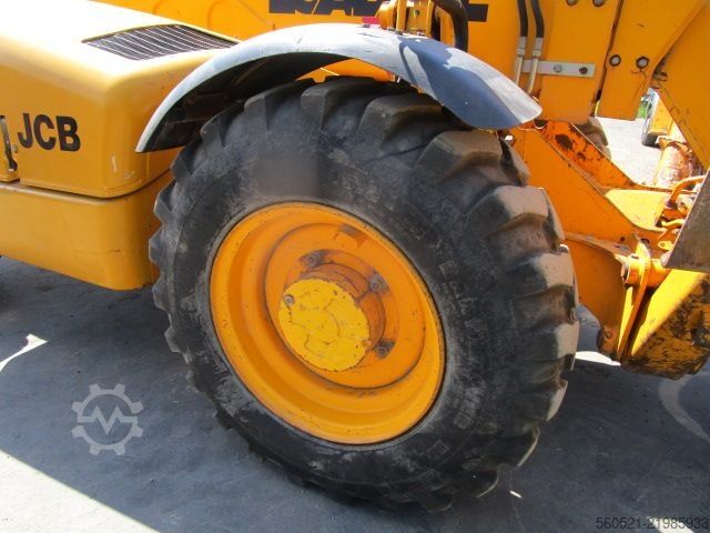 Kruti teleskopski manipulator JCB 532-120 (12m - 3,2 Ton.) mit Schaufel