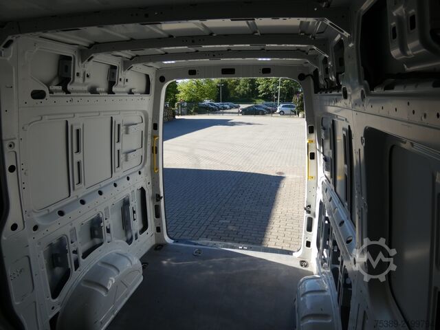 Furgone a tetto alto VW Crafter  35L2H2 177PS Automatik ACC