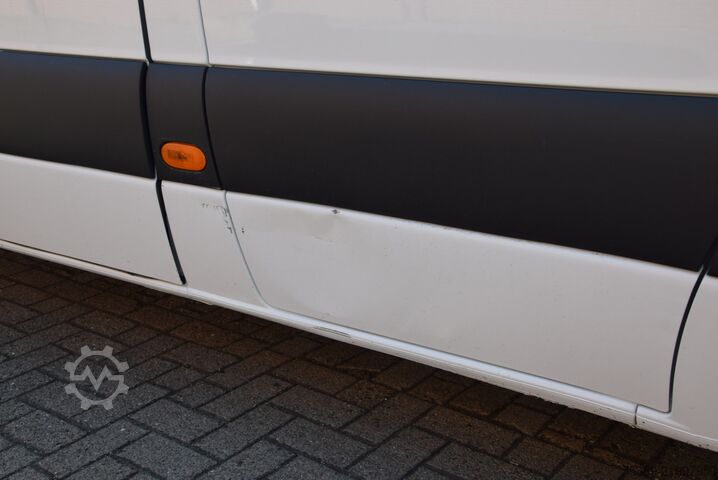 Minibus Mercedes-Benz Sprinter  316 CDI Tourer 9-Sitzer Automatik 1.Hd