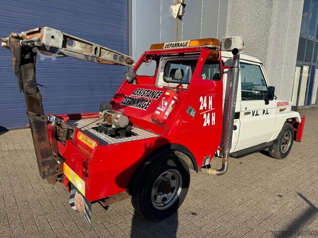 Bjærgningskøretøj Toyota LANDCRUISER **RECOVERY TRUCK-WINCH**