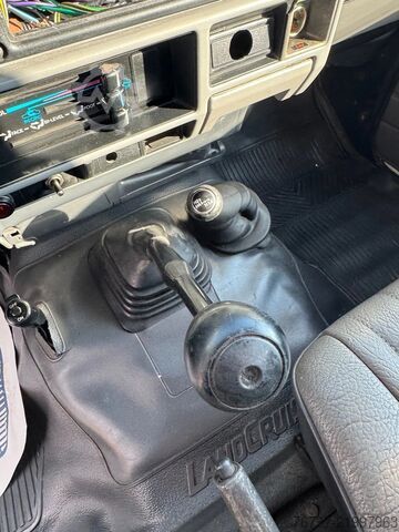 Recovery vehicle Toyota LANDCRUISER **RECOVERY TRUCK-WINCH**