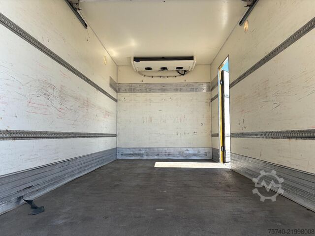 Hladnjača i zamrznuti transport Renault Midlum 220 DXI + CARRIER XARIOS 600  + EURO 5 +...