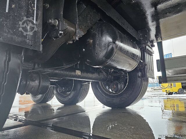 Transport réfrigéré/congélé SCHMITZ SKO 24