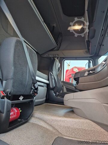 Máy kéo tiêu chuẩn DAF XF 450 FT NGD