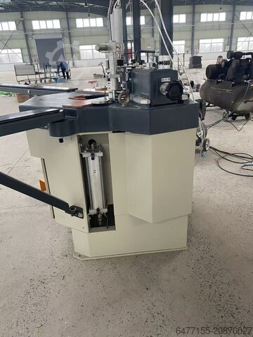 Mesin crimping sudut Elumatec EP124