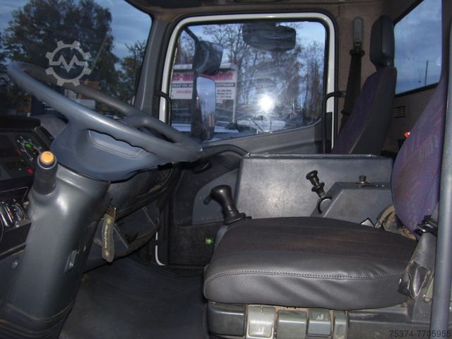 Тристранен самосвал MERCEDES-BENZ Atego 815 MKG Kran