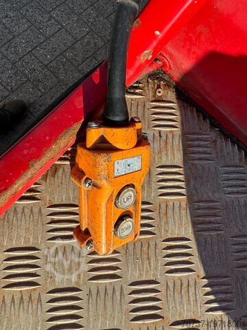 Veículo de recuperação Toyota LANDCRUISER **RECOVERY TRUCK-WINCH**