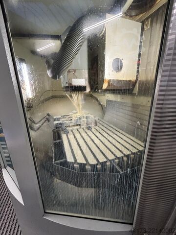 Univerzální obráběcí centrum Deckel Maho DMU 60 T