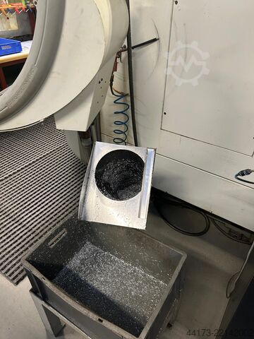 Univerzální obráběcí centrum Deckel Maho DMU 60 T