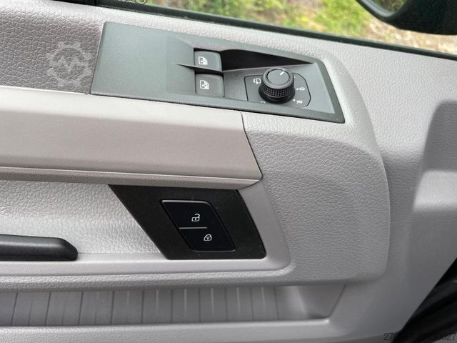 Hátíð loftrými sendibíll MAN TGE 3.180 L3H3 Kasten 4x4 AHK ACC LED NAV SITZHZ