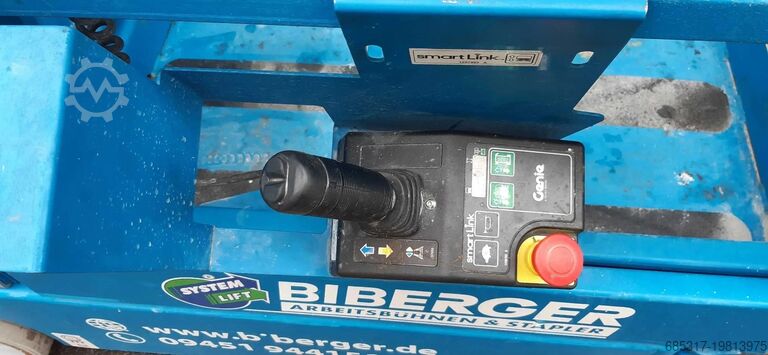 Vertical mast lift Genie GRC 12