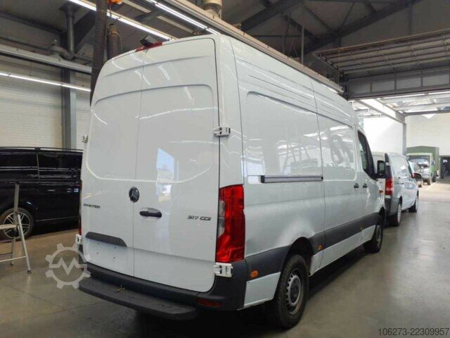 वैन Mercedes-Benz Sprinter 317 CDI,L2H2,Automatik,Kamera,Navi