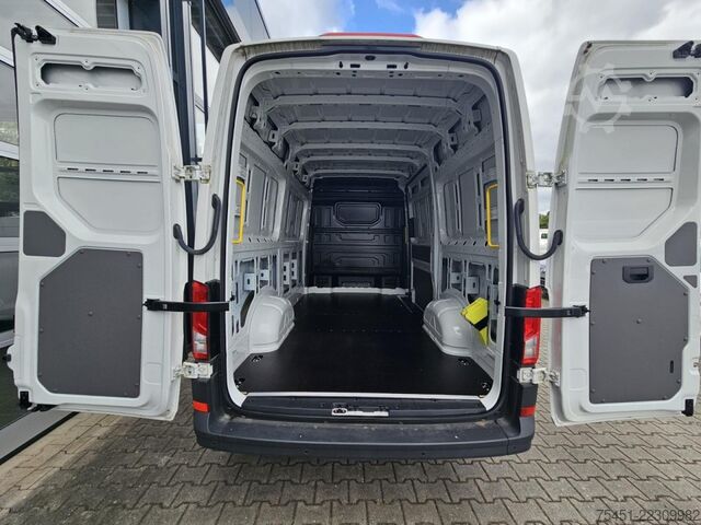 Kombi s visokim krovom VW Crafter 35 Kasten MR Holzladeboden TEMPOMAT PDC