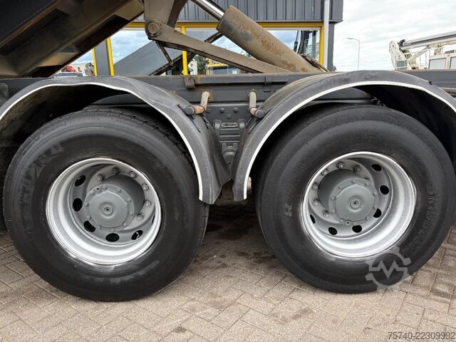 Camión grúa Mercedes-Benz Axor 2633 + HIAB 122 B-2 + 6X4 + REMOTE + MANUAL