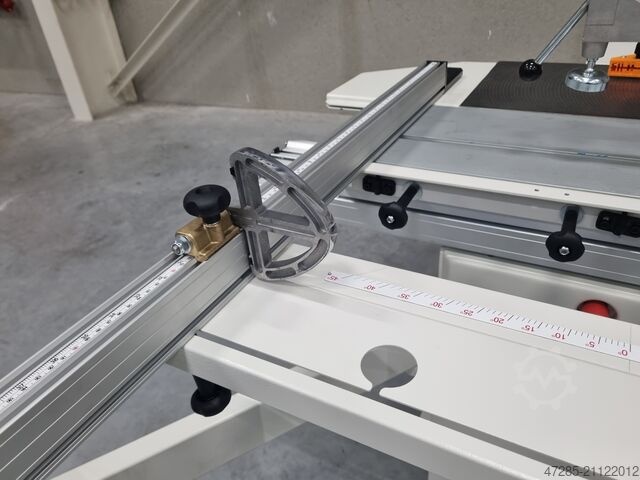 Scie à format SCM Minimax SC 2c