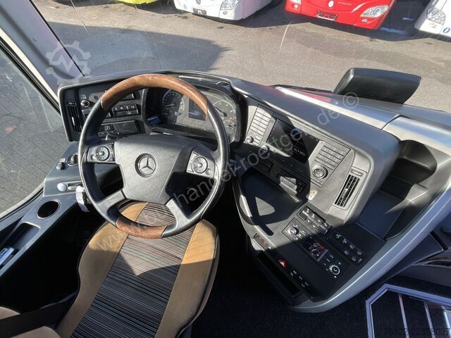 Távolsági autóbusz Mercedes-Benz Tourismo 16 RHD