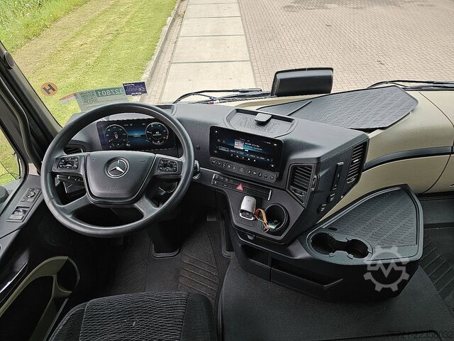Standaard trekker MERCEDES-BENZ ACTROS 1845 LS . 2X TANK