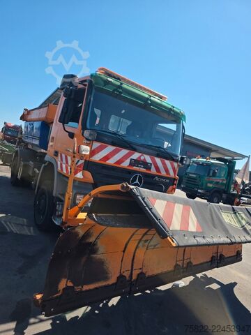 Lain MERCEDES-BENZ Actros 2036 / 4x4 Allrad / kommunal Winterdienst