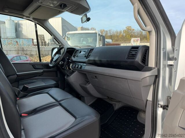 Pick-up van VW Crafter Pritsche 35 DOKA mittellang RWD AHK