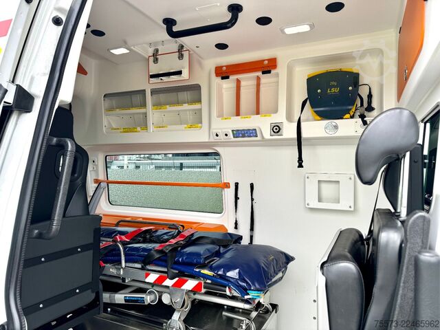 Fire truck VW VW T6,2.0 TDI Krankentrage und Sessel