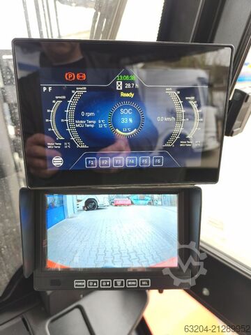 Empilhador eléctrico de 4 rodas EP EFL1003-6