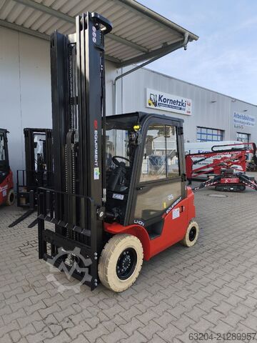 Electric 4-wheel forklift EP EFL253P