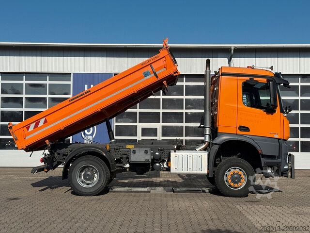 Tipper truck MERCEDES-BENZ AROCS 2042 4x4 MEILLER Kipper Winterd.