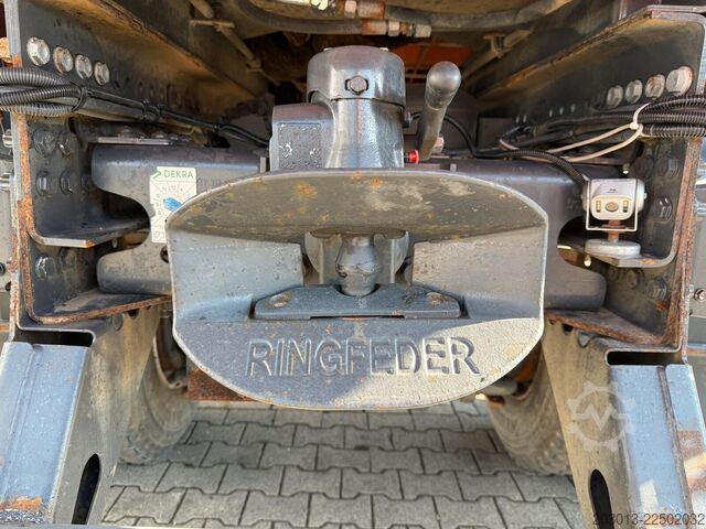Tipper truck MERCEDES-BENZ AROCS 2042 4x4 MEILLER Kipper Winterd.