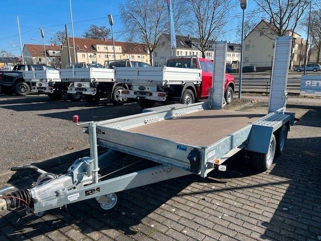 Remolque con plataforma de trabajo STEMA BMAT   Baumaschinenanhänger 100kmh