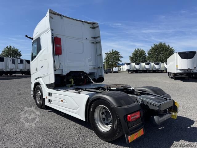 יחידת גרר סטנדרטית DAF XG+ 530 FT Leder Standklima Intarder