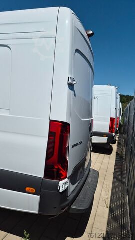 Yüksek tavanlı panelvan MERCEDES-BENZ Sprinter III Kasten  519 CDI RWD 4x 4 Allrad
