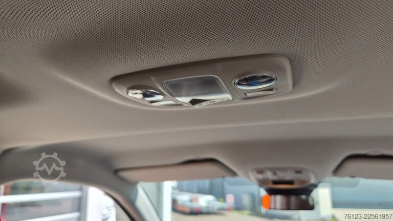 Microbuz Citroën SpaceTourer Opel Zafira Plus M 9 Sitzer