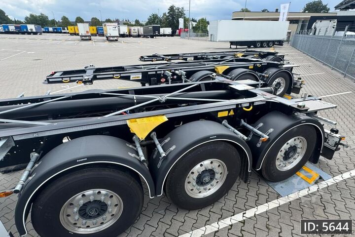 コンテナ輸送 Kässbohrer XS Tankchassis ADR / BPW Axles / Alu rims / Mor...